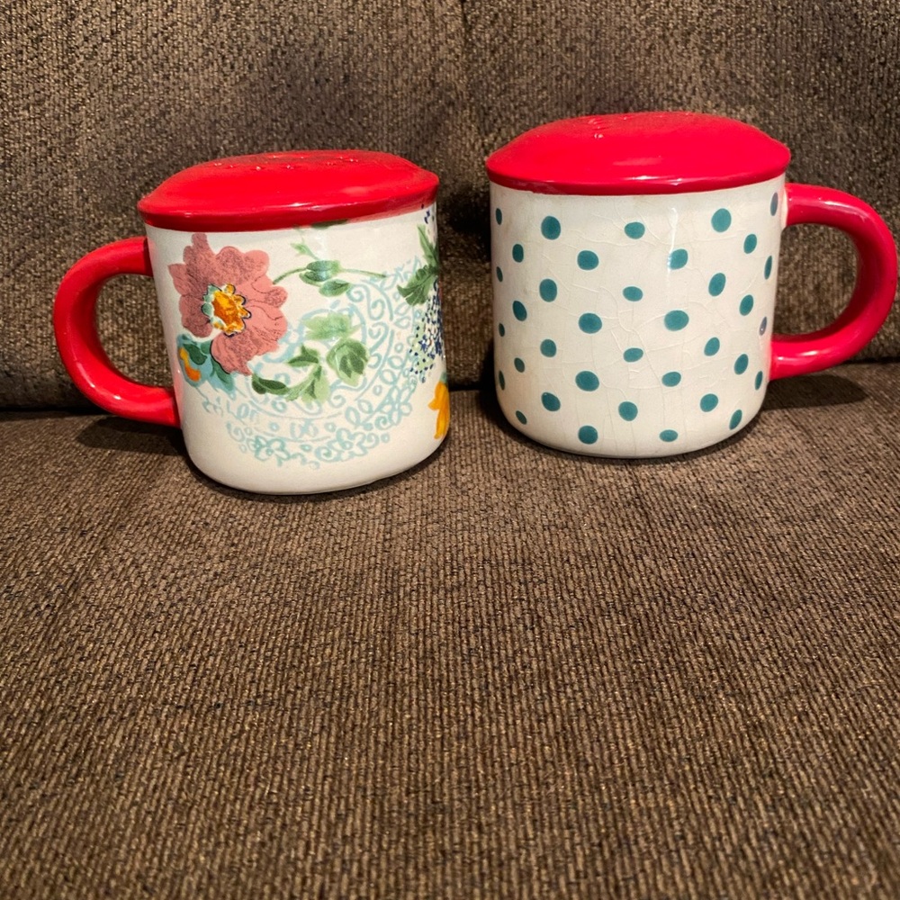 Pioneer Woman Salt & Pepper Shakers